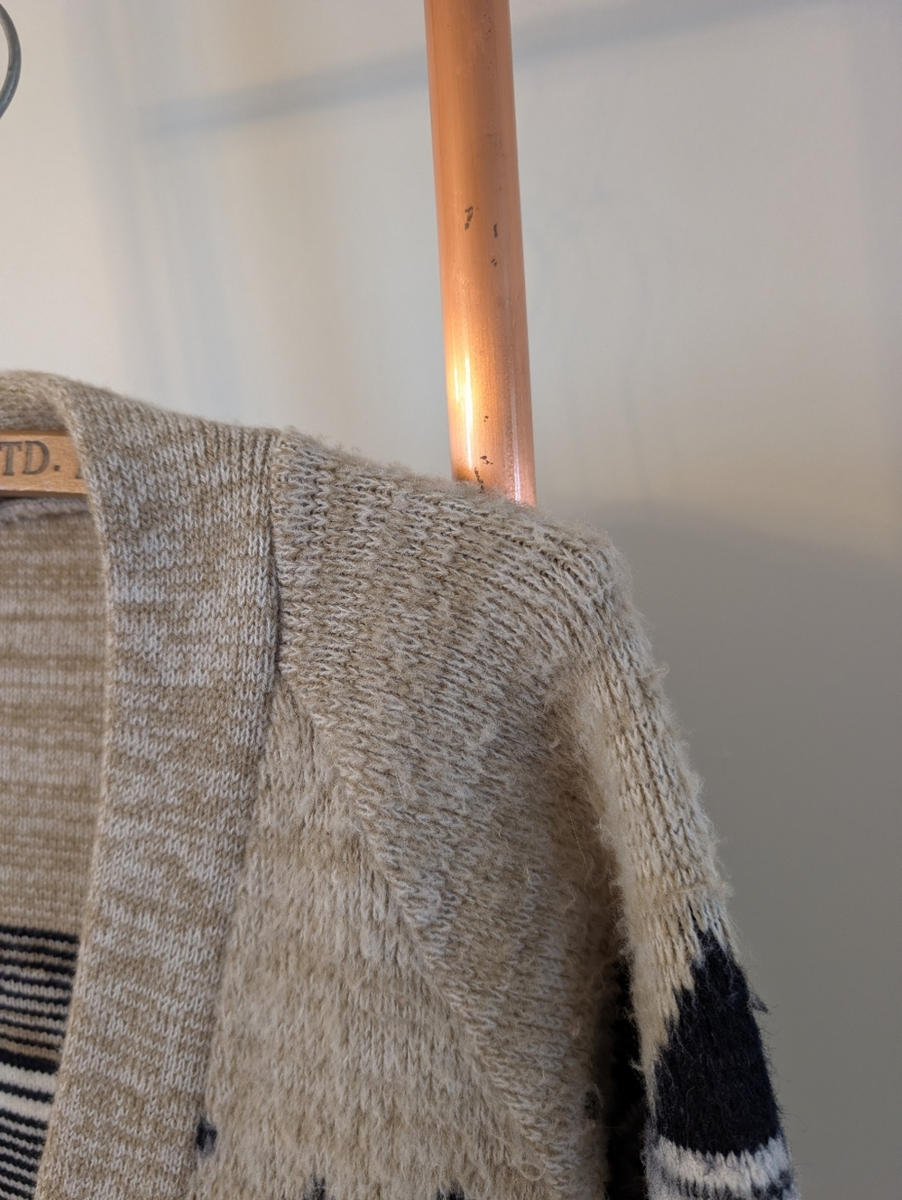 Unisex Handmade Peruvian Beige Patterned Button-Front Cardigan Sweater GORGEOUS - Picture 8 of 9